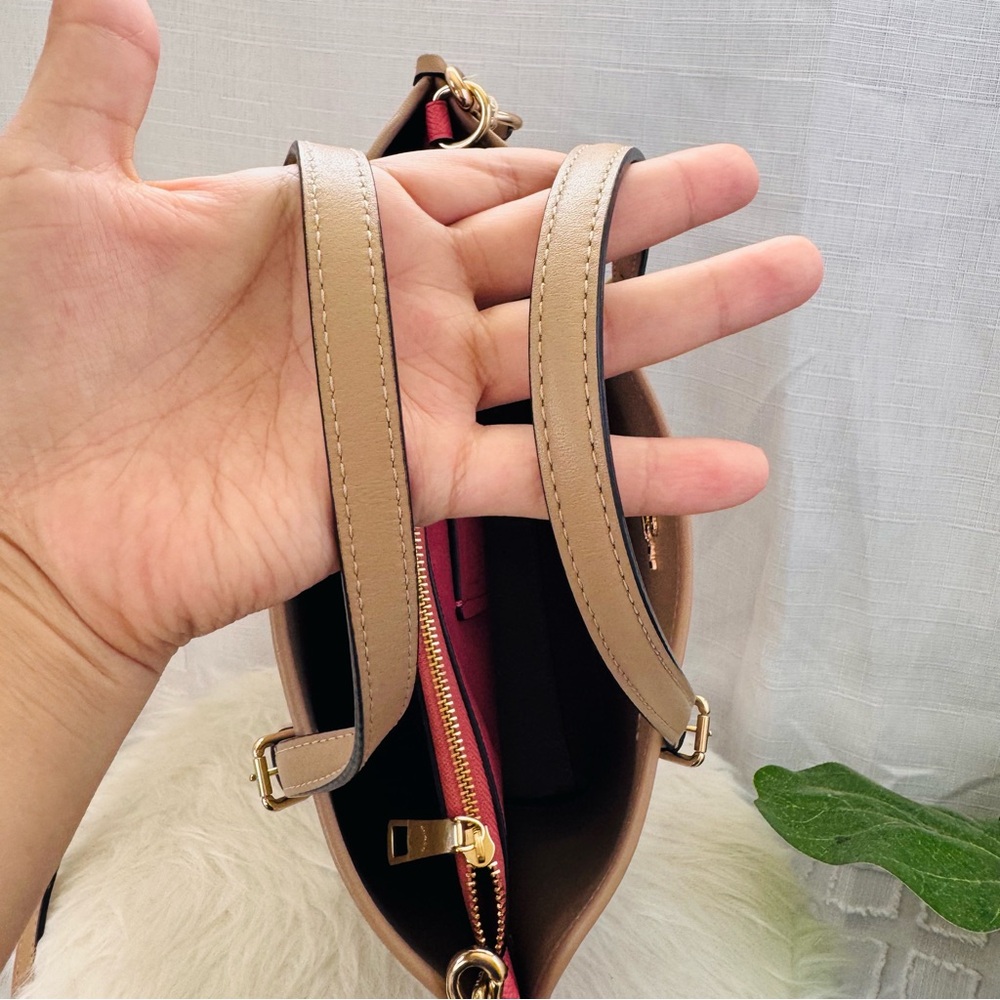 Coach Mollie Tote 25 in Signature Jacquard with Stripes- LIKE NEW!! - Picture 8 of 8